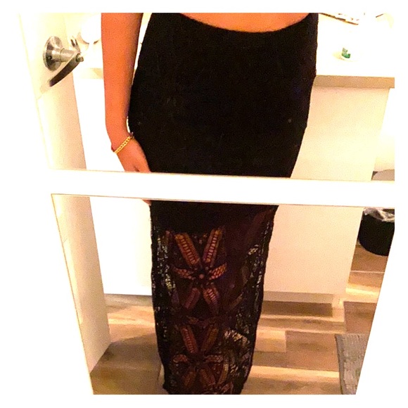 Beautiful long black maxi skirt - Picture 1 of 3